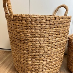 美品☆無印良品 持ち手付ラウンドバスケット ウォーターヒヤシンス大、小★の画像