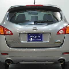 高級SUVの先駆け！いかついフロントしてます😎の画像