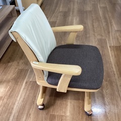キャスター付き回転チェア2脚セット【町田市再生家具】　252320の画像