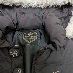 メゾピアノ 黒 ファー付きダウンコート 100センチの画像