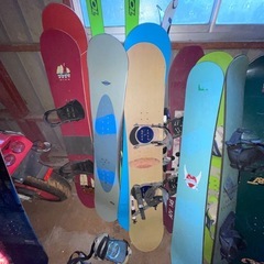  スノーボード　スキー　1枚2000円　在庫24枚　　ジャケットパンツ　ツナギ在庫10着 　1着2000円 の画像