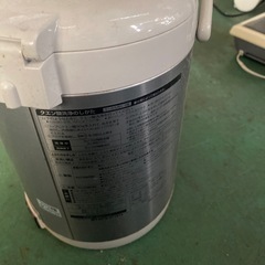 電気ポットの画像