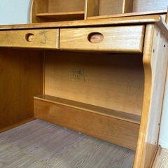 【お譲り先決まりました】
学習テーブルと椅子の画像