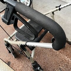 シルバーカート ブレーキ付き歩行車の画像