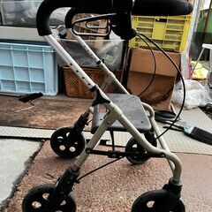 シルバーカート ブレーキ付き歩行車の画像