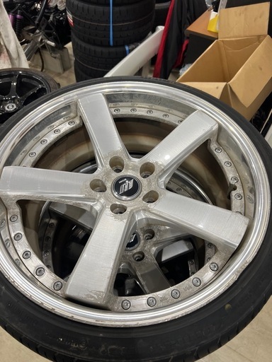 ZEAST ST2 19インチ