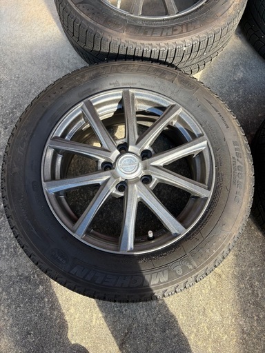 売約決定、値段交渉可能　スタッドレスタイヤホイールセット215/60R16 99hH