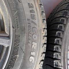値段交渉可能　スタッドレスタイヤホイールセット215/60R16 99hHの画像