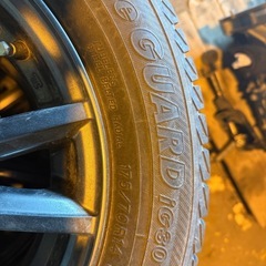 スタッドレス　アイスガード　175/70R14 アルミホイール付きの画像