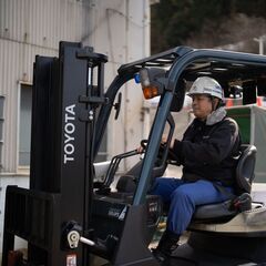 工場内の軽作業／賞与年3回！未経験者歓迎！安定した給与と福利厚生！の画像