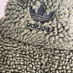 アディダス　オリジナルスの画像