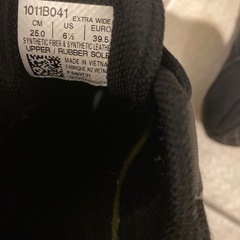 アシックス　asics 黒　スニーカー　25.0センチ
の画像