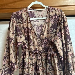 カシュクールワンピースの画像