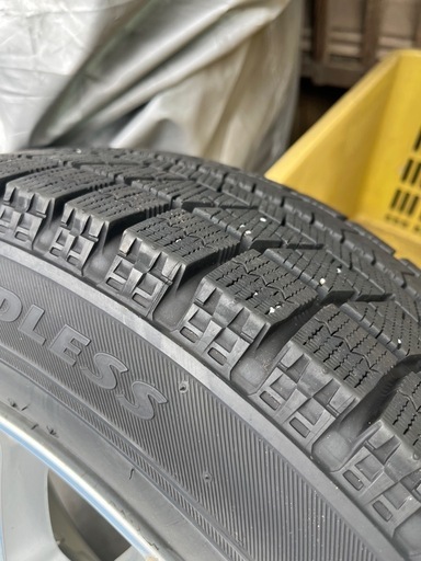 ミニクーパーに履いていたタイヤ、ホイルです！4本セット　！タイヤサイズは175/65r15！