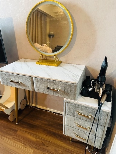 おしゃれドレッサー　定価5万６千円