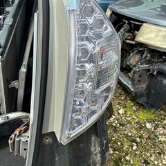 フィットシャトル　GP2 テールランプの画像