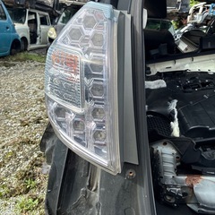 フィットシャトル　GP2 テールランプの画像