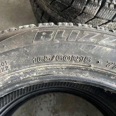 スタッドレス　165/60/15 VRX 16年製造　残溝ありの画像