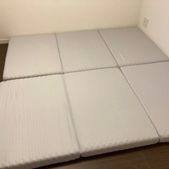 【ニトリ】3つ折りマットレス(2枚組)の画像