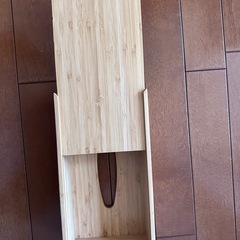 ティッシュボックス　木目の画像
