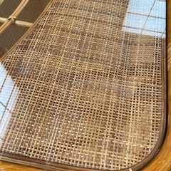 ガラスのテーブル　の画像