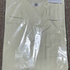 380円　前開きシャツ５分丈袖　ルームウェア　クリーム色　寝間着　部屋着　入院の画像