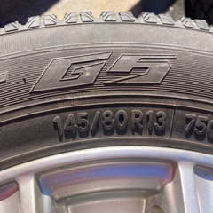 145/80R13 13インチスタッドレスタイヤ  の画像