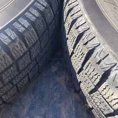 145/80R13 13インチスタッドレスタイヤ  の画像