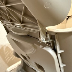 ユラリズム  オート プレミアム ピスタチオグリーン 電動 ハイローチェア　の画像