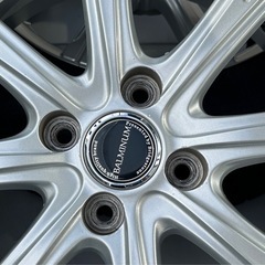 BS15インチアルミホイールスタッドレス付き4本セットの画像