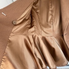 ペプラムコートの画像