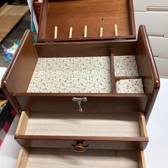 石2511-255 レトロな木製裁縫箱 中古の画像