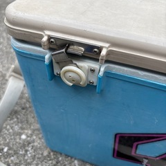 クーラーボックス　　中型　の画像