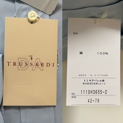 未使用TRUSSARDIトラサルディ長袖ワイシャツ長袖メンズシャツ長袖シャツトップス紳士服レギュラーカラーライトブルー水色系青色系無地綿100％襟回り42-ゆき78メンズmen男性用紳士製品タグの画像