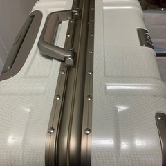 旅行移動用キャリーケース◦ワイド1週間用◦ホワイトの画像