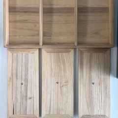 【レトロ】PLUS アラームキャッシュボックス 金庫 現金箱 収納ボックス 木製トレー3枚 取手付き 昭和 アンティーク インテリア ディスプレイ 小物入れ 小道具 店舗什器 ブラック 金属製 鍵穴・ダイヤル風意匠 ヴィンテージの画像