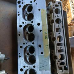 Mベンツ107-126エンジンシリンダーヘツト左右セツト18万運送込み販売の画像