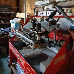 Mベンツ107-126エンジンシリンダーヘツト左右セツト18万運送込み販売の画像