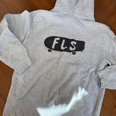 パーカー　メンズ　Mサイズの画像