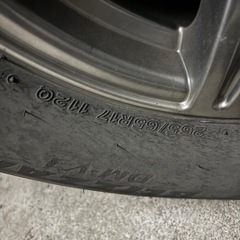 スタッドレスタイヤ 265/65R17 ブリヂストンの画像