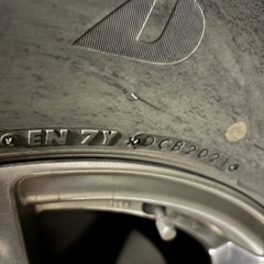 スタッドレスタイヤ 265/65R17 ブリヂストンの画像