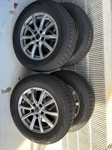 215/65/16 スタッドレスタイヤ