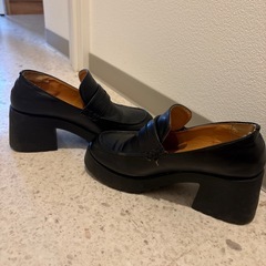 ヒール　ろーすぁローファーの画像