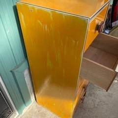 【昭和レトロポップ 】イエロー棚　引き出し　チェストの画像