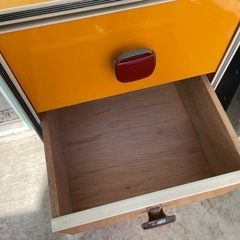 【昭和レトロポップ 】イエロー棚　引き出し　チェストの画像