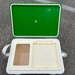クーラーボックス　中型　　の画像