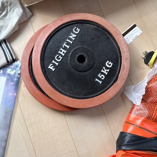 トレーニングのやつ　　腹筋　ダンベル4本