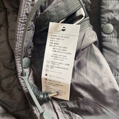 新品未使用！電熱ベストLサイズ！バッテリーなし！調節機能多い　中綿あり　暖かいベストの画像