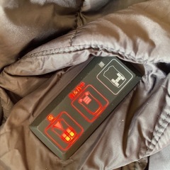 新品未使用！電熱ベストLサイズ！バッテリーなし！調節機能多い　中綿あり　暖かいベストの画像