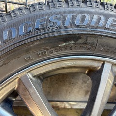 【取引中】アルミホイール付スタッドレスタイヤBRIDGESTONE175/65R15の画像